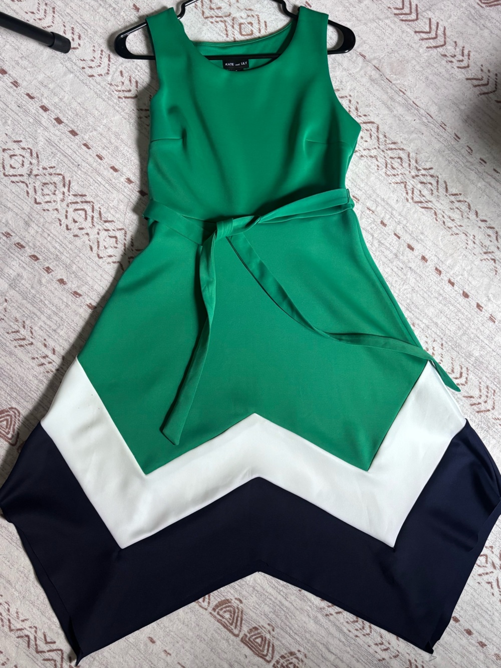 Kate and Lily Green Colorblock Belted Midi Dress